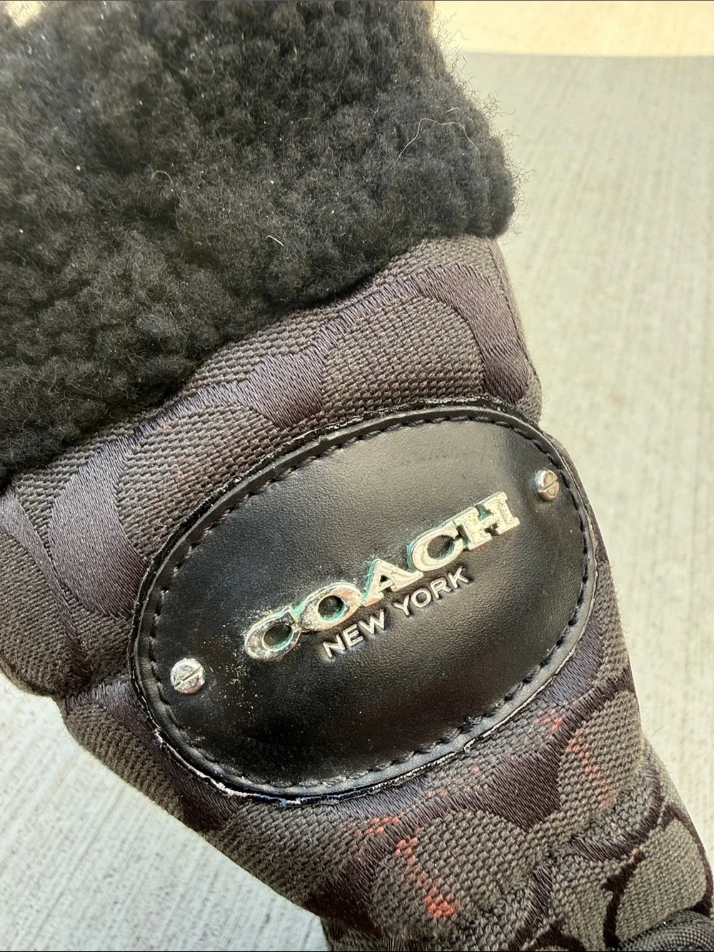 Coach guc size